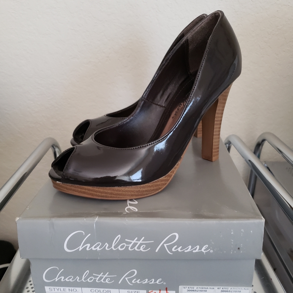 Patent peep toe heel